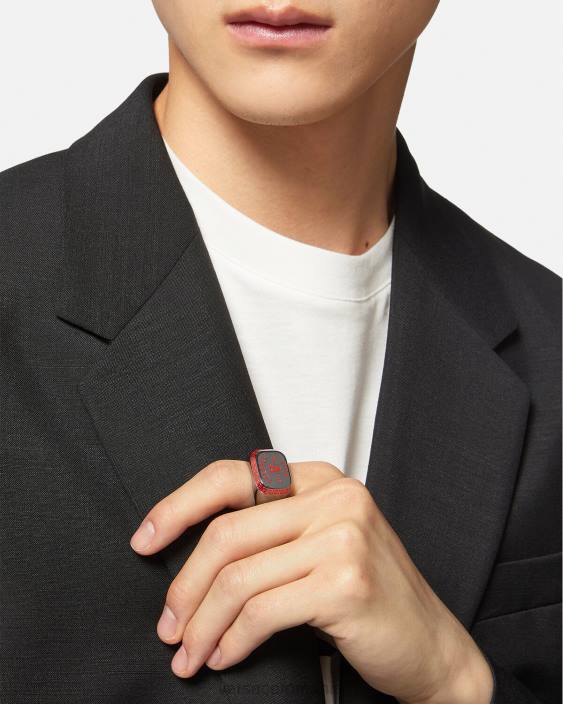 metalic si rosu inel cu logo al universității Versace bărbați accesorii 40L61698