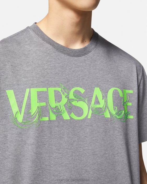 gri tricou cu logo brodat barocco Versace bărbați îmbrăcăminte 40L61410