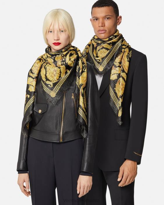 imprimare șal cu franjuri barocco Versace femei accesorii 40L6901